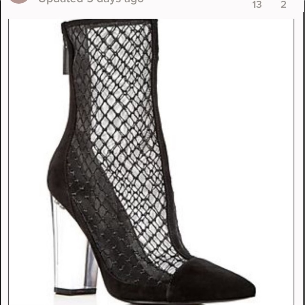 Kendall and Kylie never worn boots